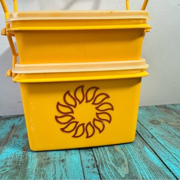 Vintage Tupperware Golden Harvest Sun Container Set, Square, 1674-6 - Picture 3 of 11